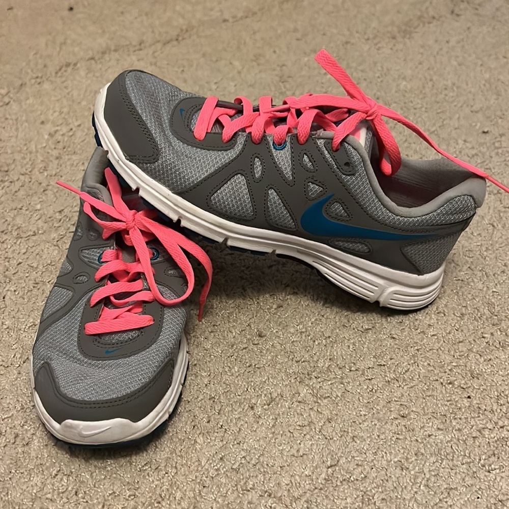 NIKE Revolution 2 Gray Pink Lace Up Sneakers Style# 554902-006, Size 9.5 - Picture 4 of 7